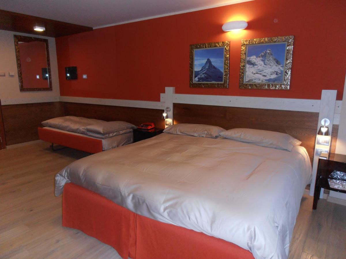 Hotel Lyskamm Breuil-Cervinia Quarto foto